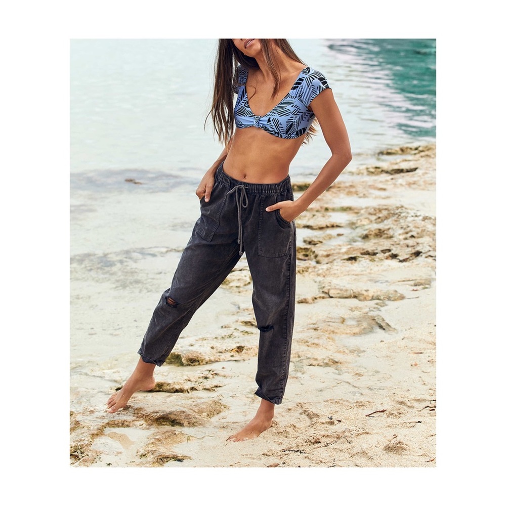 Aerie Chambray Distressed Pants  🍃